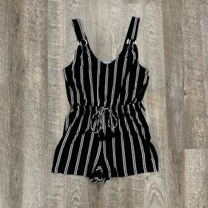 Soft Striped Black Romper Derek Heart Size L